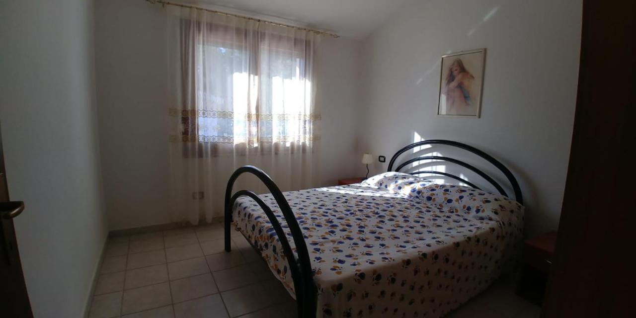 Casa Giovanna Porto Pino Bagian luar foto