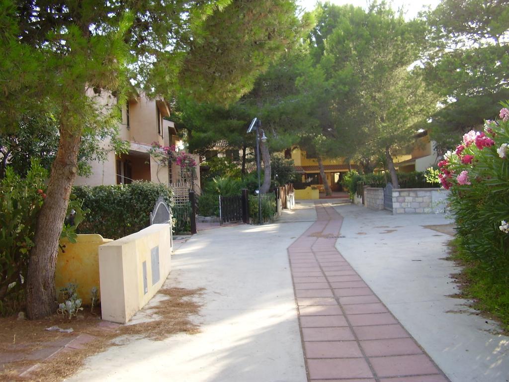 Casa Giovanna Porto Pino Bagian luar foto